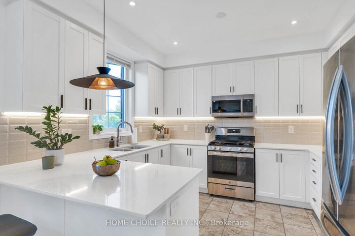 Photo 15 at 328 Rita's Avenue N, Summerhill Estates, Newmarket