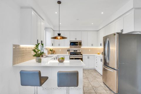 Photo 14 at 328 Rita's Avenue N, Summerhill Estates, Newmarket
