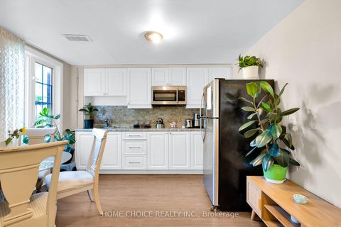 Photo 38 at 328 Rita's Avenue N, Summerhill Estates, Newmarket