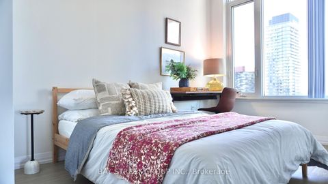 Photo 2 at 3219 - 50 Dunfield Avenue, Mount Pleasant West, Toronto