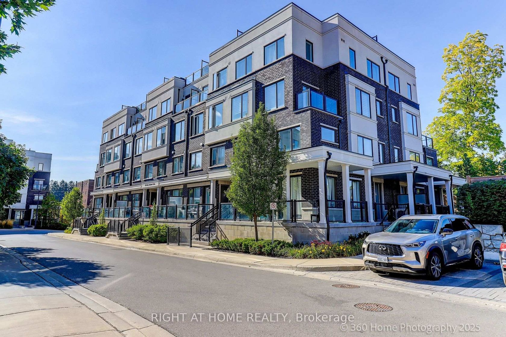 28 - 200 Alex Gardner Circle, Aurora Village, Aurora 