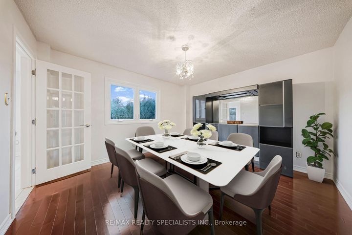 Photo 10 at 24 Whitmore Court, Heart Lake West, Brampton