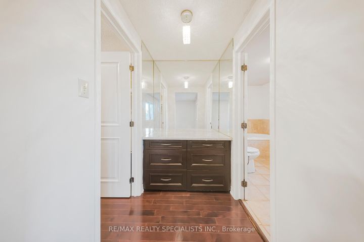 Photo 15 at 24 Whitmore Court, Heart Lake West, Brampton