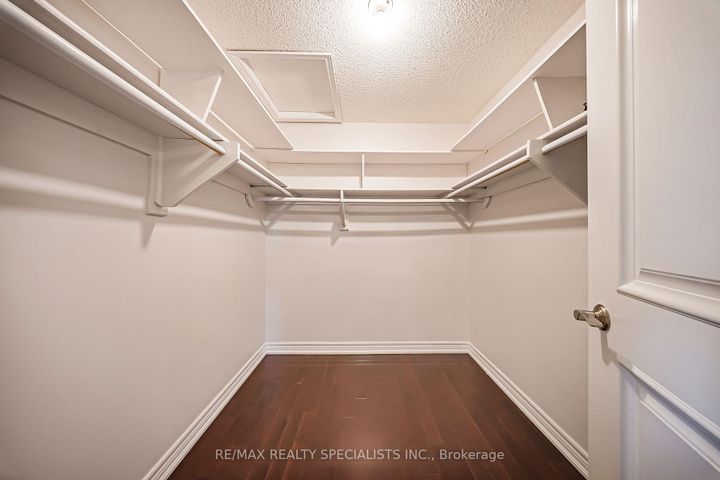 Photo 17 at 24 Whitmore Court, Heart Lake West, Brampton