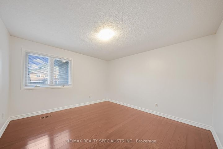 Photo 18 at 24 Whitmore Court, Heart Lake West, Brampton