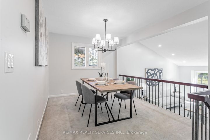 Photo 12 at 16 Marchmount Crescent, Central Park, Brampton