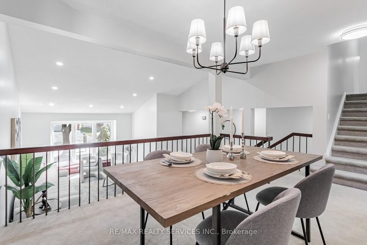 Photo 13 at 16 Marchmount Crescent, Central Park, Brampton