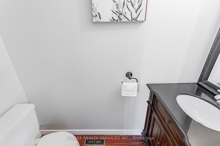 Photo 22 at 16 Marchmount Crescent, Central Park, Brampton