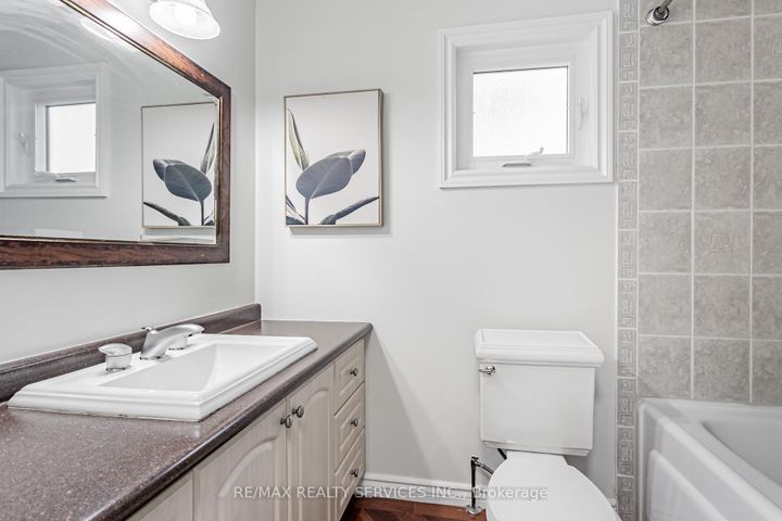 Photo 27 at 16 Marchmount Crescent, Central Park, Brampton