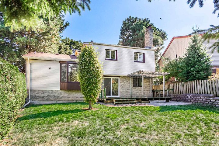 Photo 48 at 16 Marchmount Crescent, Central Park, Brampton