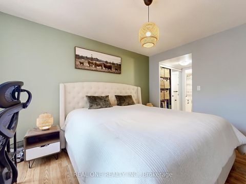 Photo 15 at 617 - 5418 Yonge Street, Willowdale West, Toronto