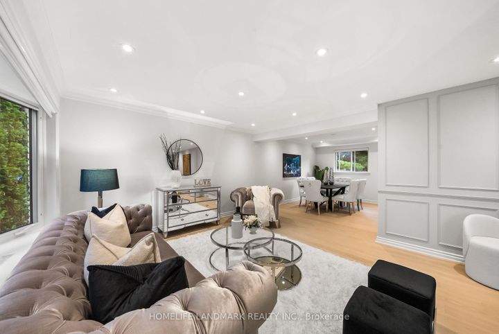 Photo 5 at 11 Jondan Crescent, Royal Orchard, Markham