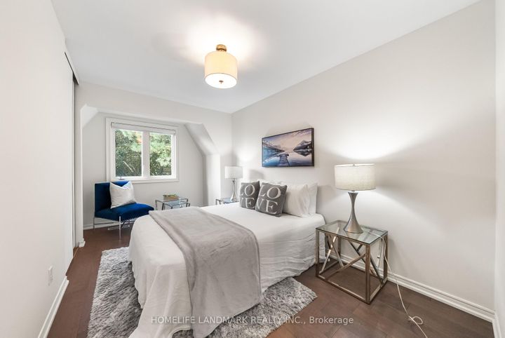 Photo 16 at 11 Jondan Crescent, Royal Orchard, Markham