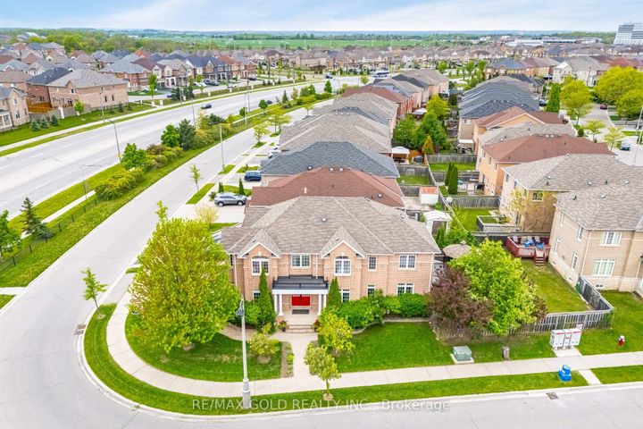 Photo 1 at 16 Larkberry Road, Credit Valley, Brampton