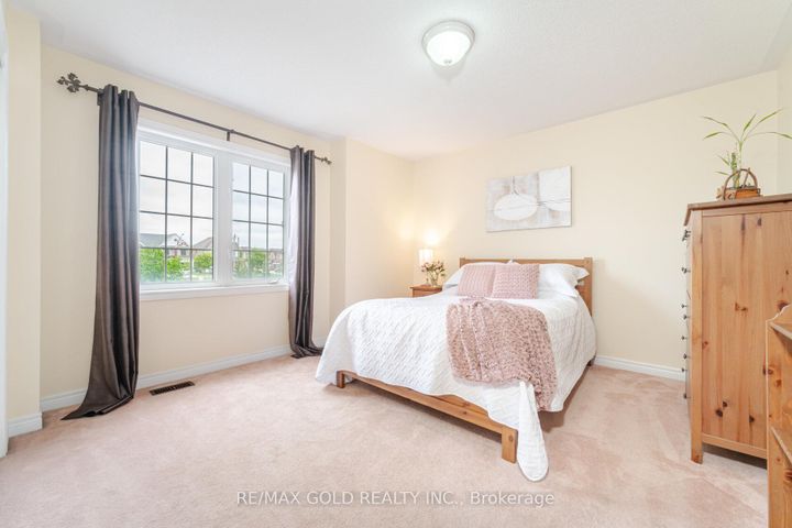 Photo 27 at 16 Larkberry Road, Credit Valley, Brampton