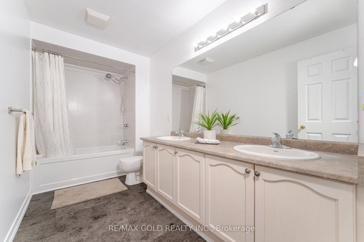 Photo 30 at 16 Larkberry Road, Credit Valley, Brampton