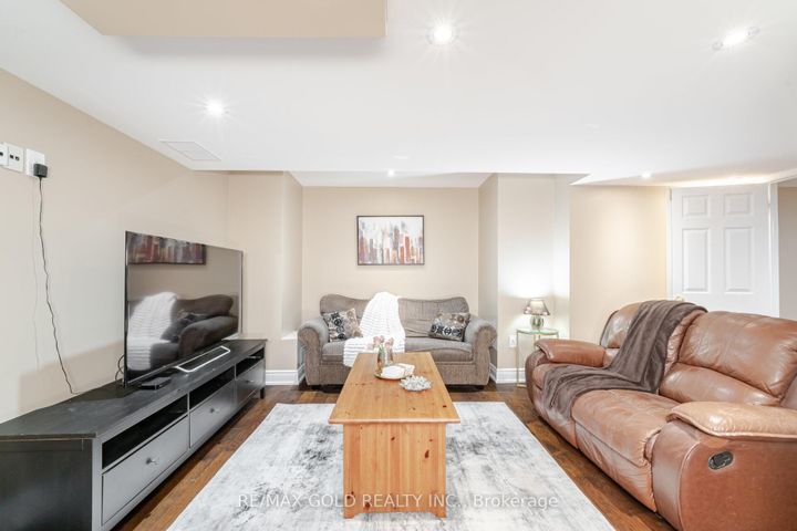 Photo 34 at 16 Larkberry Road, Credit Valley, Brampton