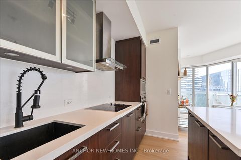 Photo 17 at 4402 - 12 York Street, Waterfront Communities C1, Toronto