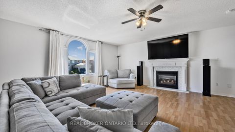 Photo 13 at 32 BLACK WILLOW Drive, Holly, Barrie