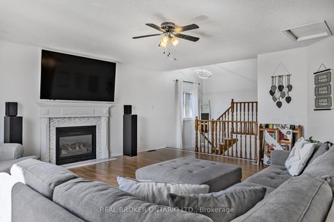 Photo 14 at 32 BLACK WILLOW Drive, Holly, Barrie