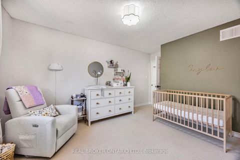 Photo 21 at 32 BLACK WILLOW Drive, Holly, Barrie