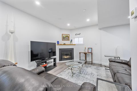 Photo 40 at 32 BLACK WILLOW Drive, Holly, Barrie