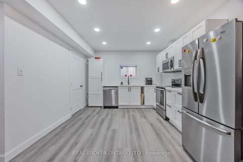 Photo 41 at 32 BLACK WILLOW Drive, Holly, Barrie