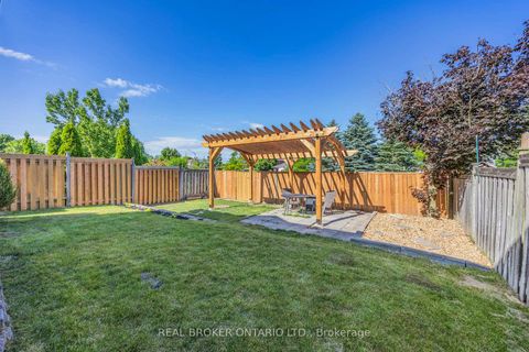 Photo 43 at 32 BLACK WILLOW Drive, Holly, Barrie