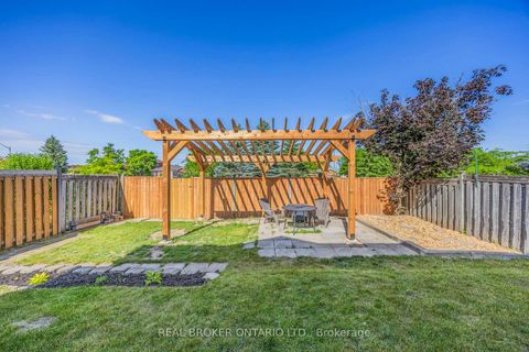 Photo 44 at 32 BLACK WILLOW Drive, Holly, Barrie