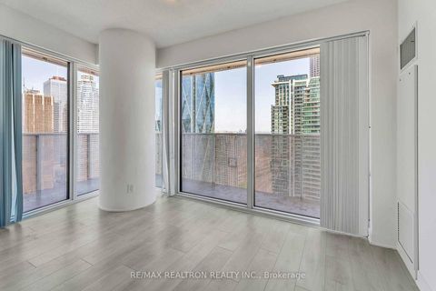 Photo 6 at 4004 - 88 Harbour Street, Waterfront Communities C1, Toronto
