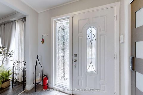 Photo 11 at 46 Budworth Drive, West Hill, Toronto