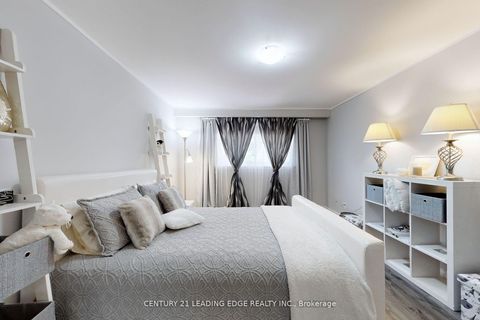 Photo 14 at 46 Budworth Drive, West Hill, Toronto