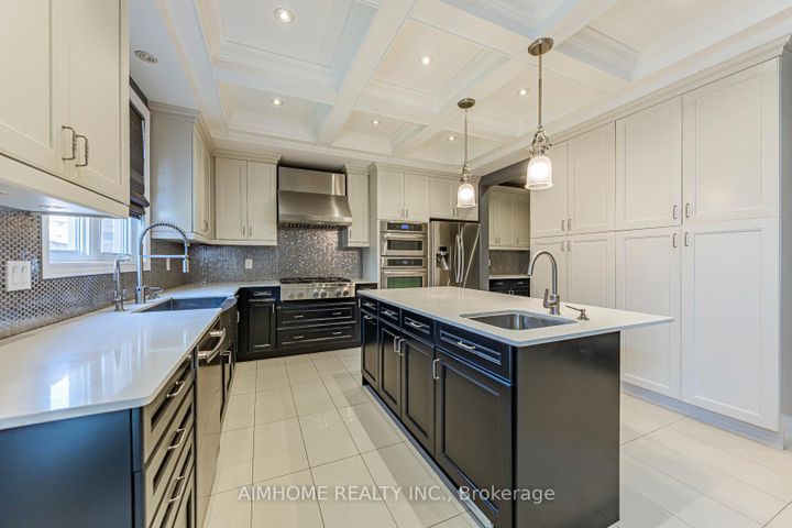 Photo 12 at 986 Wilbur Pipher Circle, Wyndham, Newmarket
