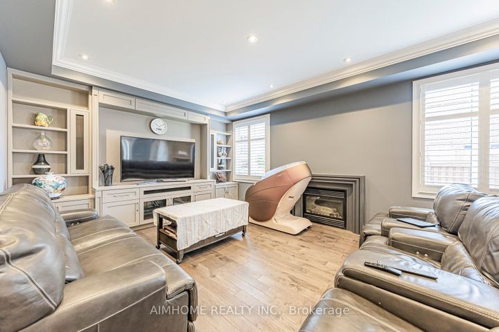 Photo 17 at 986 Wilbur Pipher Circle, Wyndham, Newmarket
