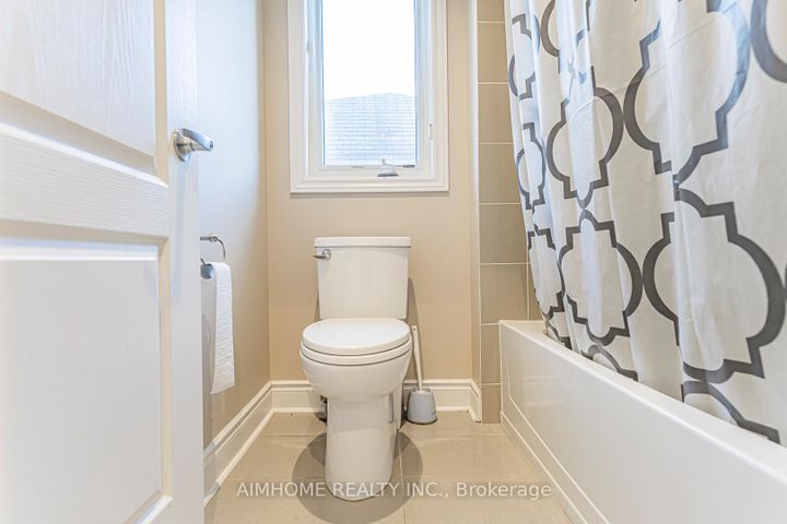 Photo 34 at 986 Wilbur Pipher Circle, Wyndham, Newmarket