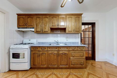 Photo 10 at 180 Pendrith Street, Junction, Toronto