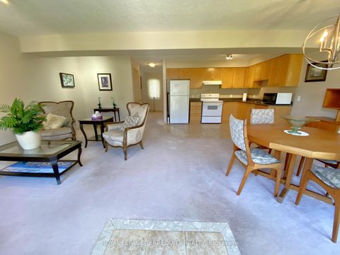 Photo 10 at 5 Silver Maple Crescent, Holly, Barrie