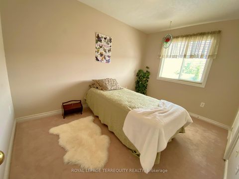 Photo 16 at 5 Silver Maple Crescent, Holly, Barrie