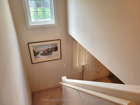Photo 19 at 5 Silver Maple Crescent, Holly, Barrie
