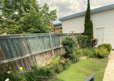Photo 24 at 5 Silver Maple Crescent, Holly, Barrie