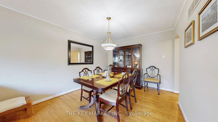 Photo 9 at 1277 Tyneburn Crescent, Applewood, Mississauga