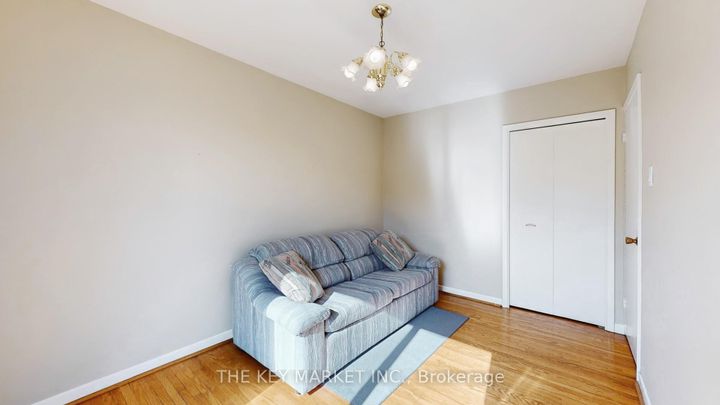 Photo 19 at 1277 Tyneburn Crescent, Applewood, Mississauga