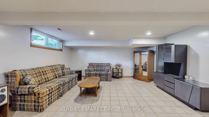 Photo 27 at 1277 Tyneburn Crescent, Applewood, Mississauga