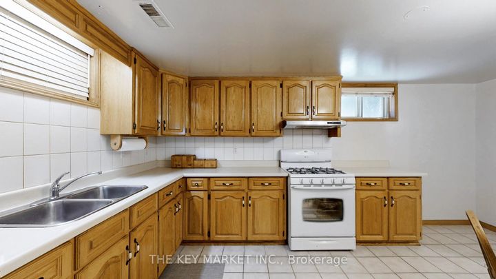 Photo 30 at 1277 Tyneburn Crescent, Applewood, Mississauga