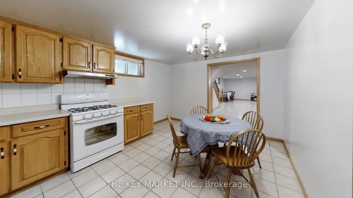 Photo 31 at 1277 Tyneburn Crescent, Applewood, Mississauga