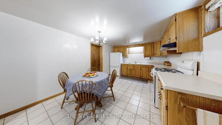 Photo 32 at 1277 Tyneburn Crescent, Applewood, Mississauga