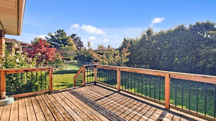 Photo 38 at 1277 Tyneburn Crescent, Applewood, Mississauga