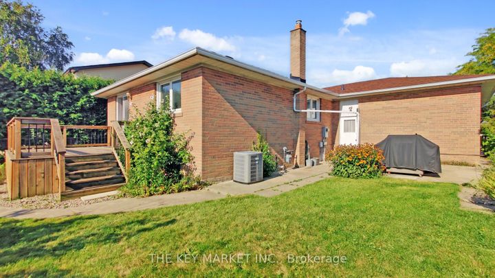 Photo 39 at 1277 Tyneburn Crescent, Applewood, Mississauga