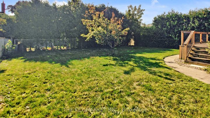 Photo 40 at 1277 Tyneburn Crescent, Applewood, Mississauga
