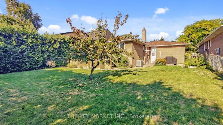 Photo 41 at 1277 Tyneburn Crescent, Applewood, Mississauga